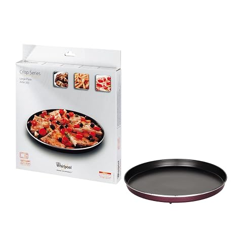 Plat Crisp Whirlpool AVM305 rond noir posé sur un plan de travail dans une cuisine contemporaine