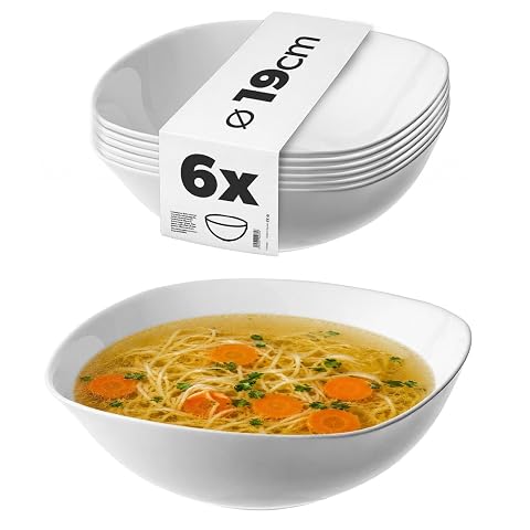 Lot de six bols carrés en verre blanc à bords arrondis, présentés sur un plan de travail