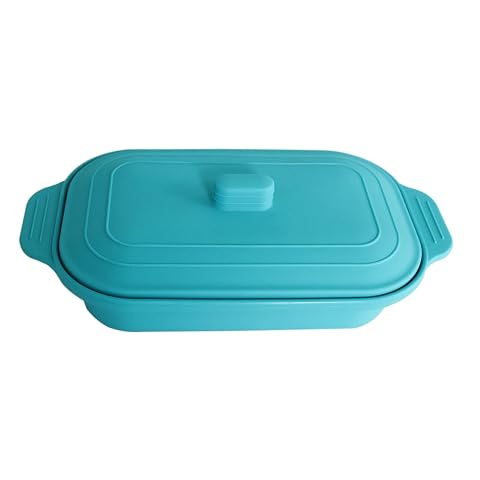 Papillote de cuisson bleue en silicone avec couvercle, posée sur un plan de travail clair